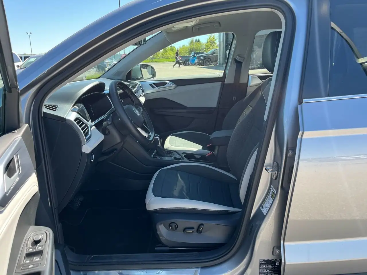 Volkswagen Taos снимка Volkswagen Taos