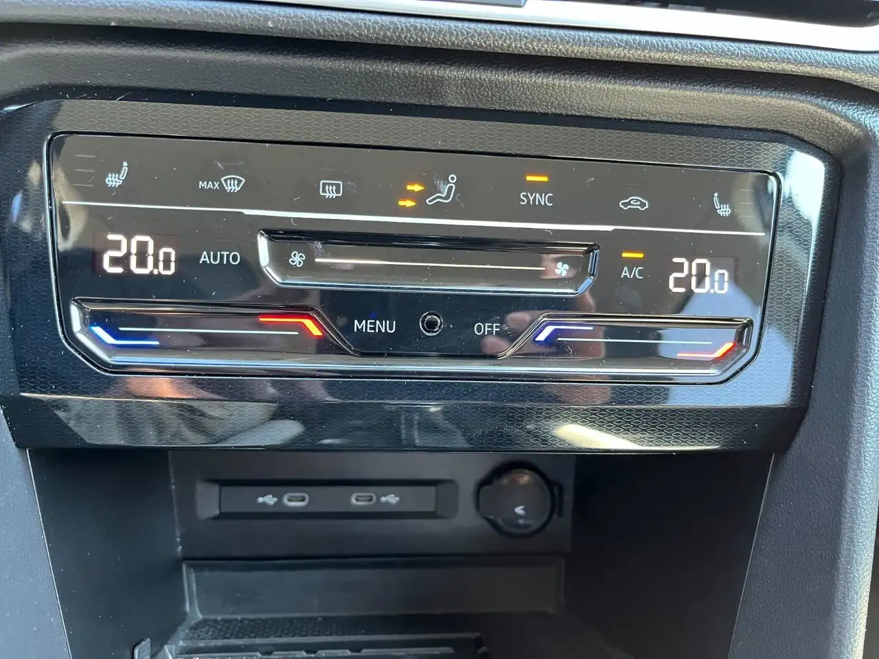 Volkswagen Taos снимка Volkswagen Taos