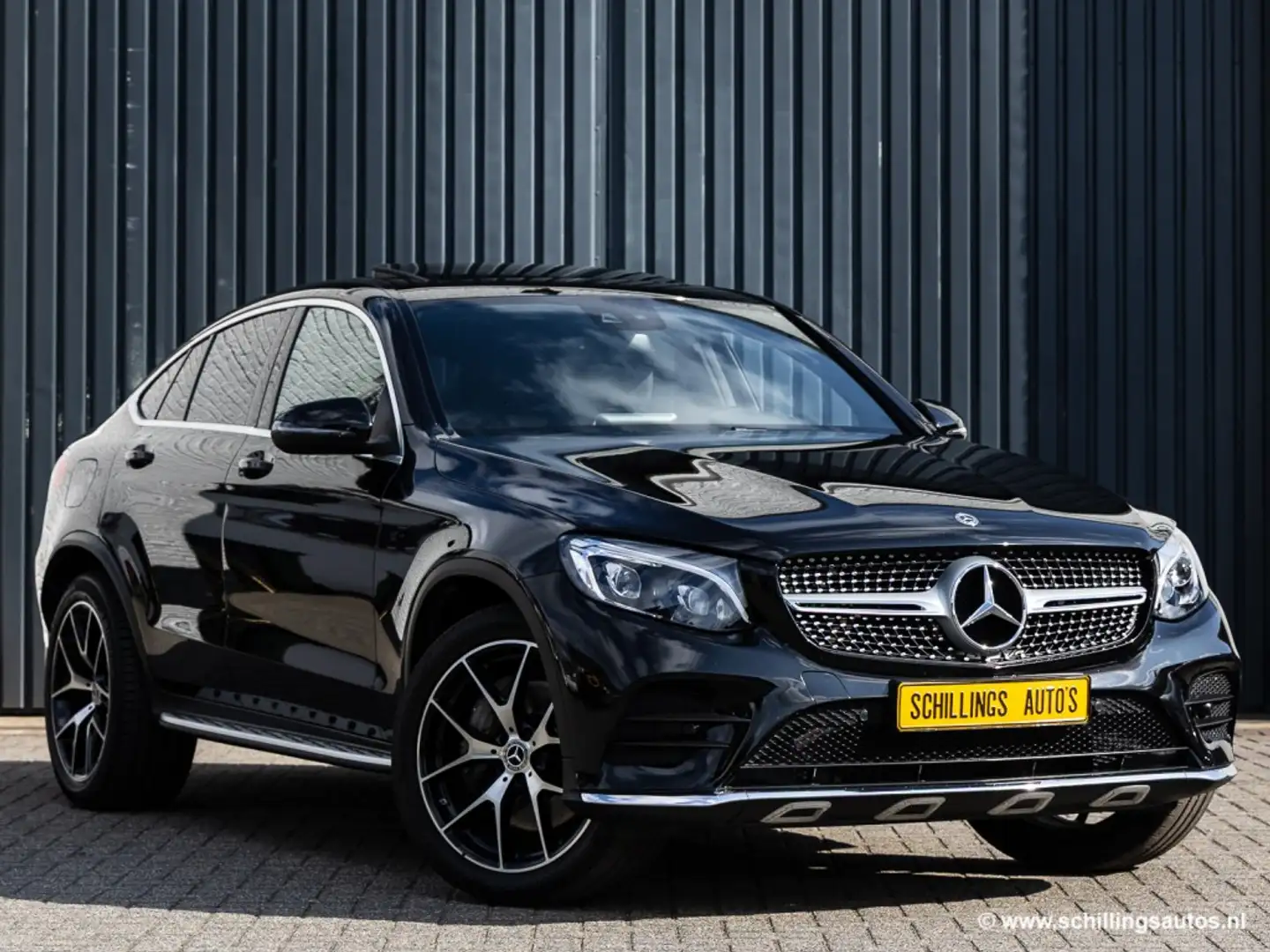 Mercedes-Benz Mercedes- Benz GLC -Klasse Coupe-250 4MATIC AMG Li Noir - 2