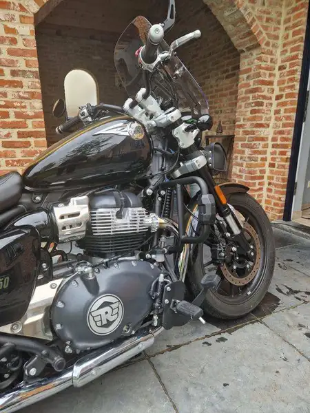 Royal Enfield SUPER METEOR 650 - foto 2