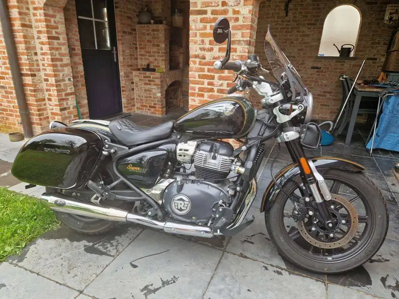 Royal Enfield SUPER METEOR 650