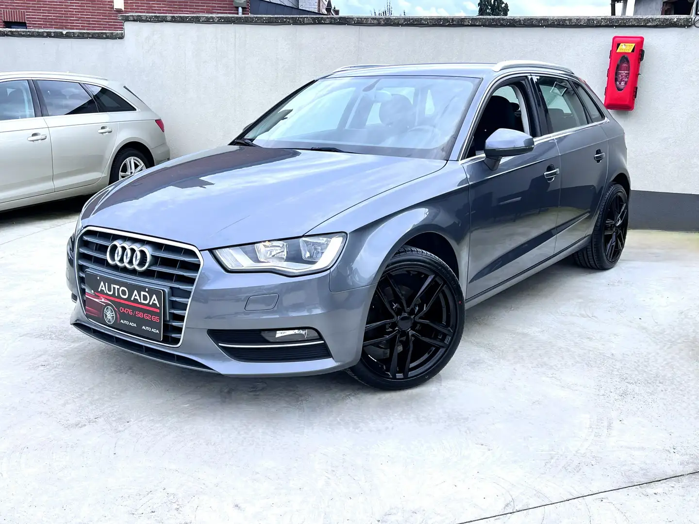 Audi A3 1.6 TDi Attraction S tronic--EURO 6--AIRCO--GPS-- Gris - 2
