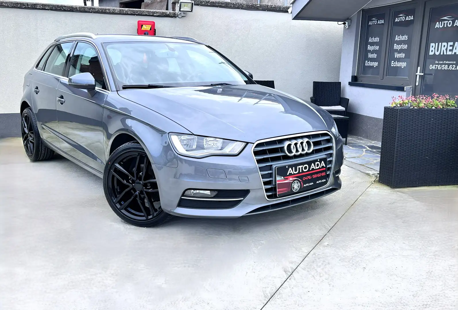 Audi A3 1.6 TDi Attraction S tronic--EURO 6--AIRCO--GPS-- Gris - 1
