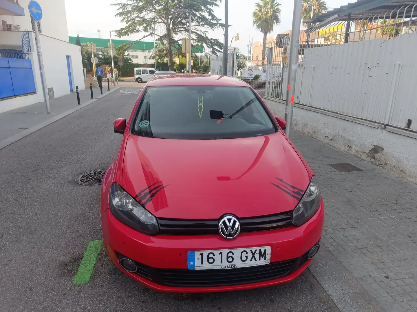 Volkswagen Golf 1.6TDI CR Sport 105 Rojo - 1