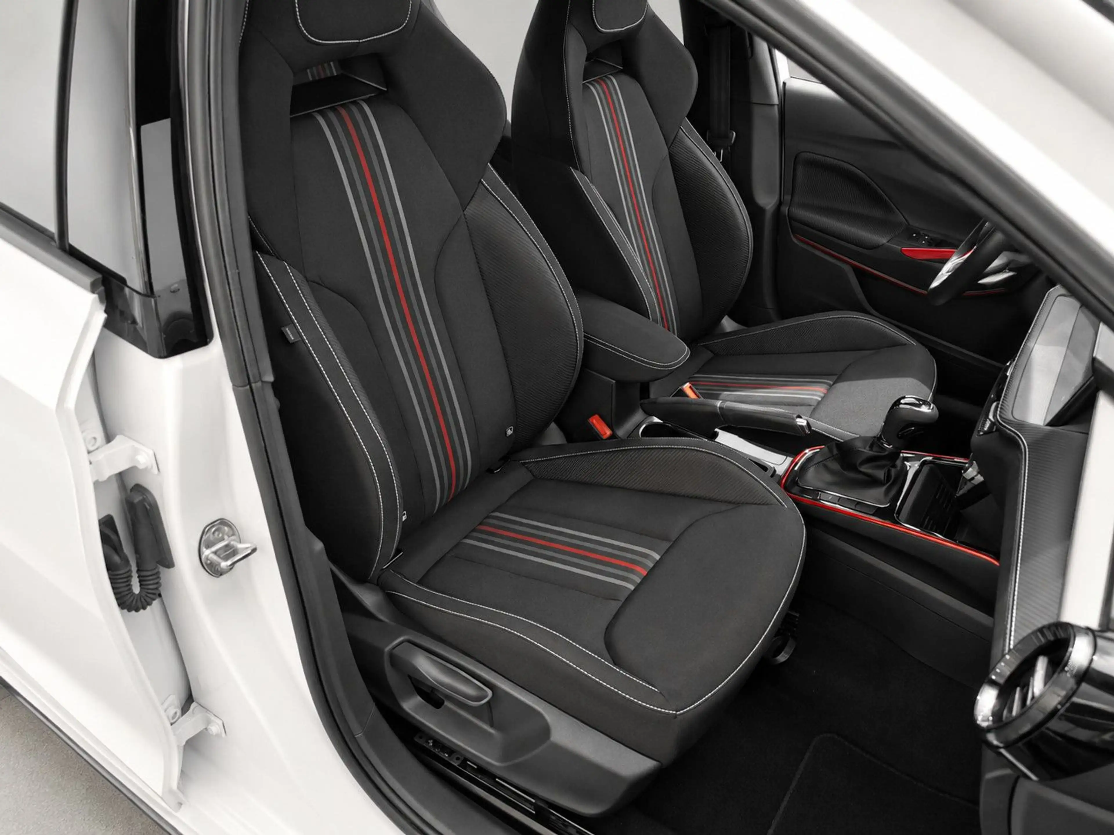 Skoda Fabia 150 PS MONTE CARLO DSG 3xHeizung Navi-App — photo 6