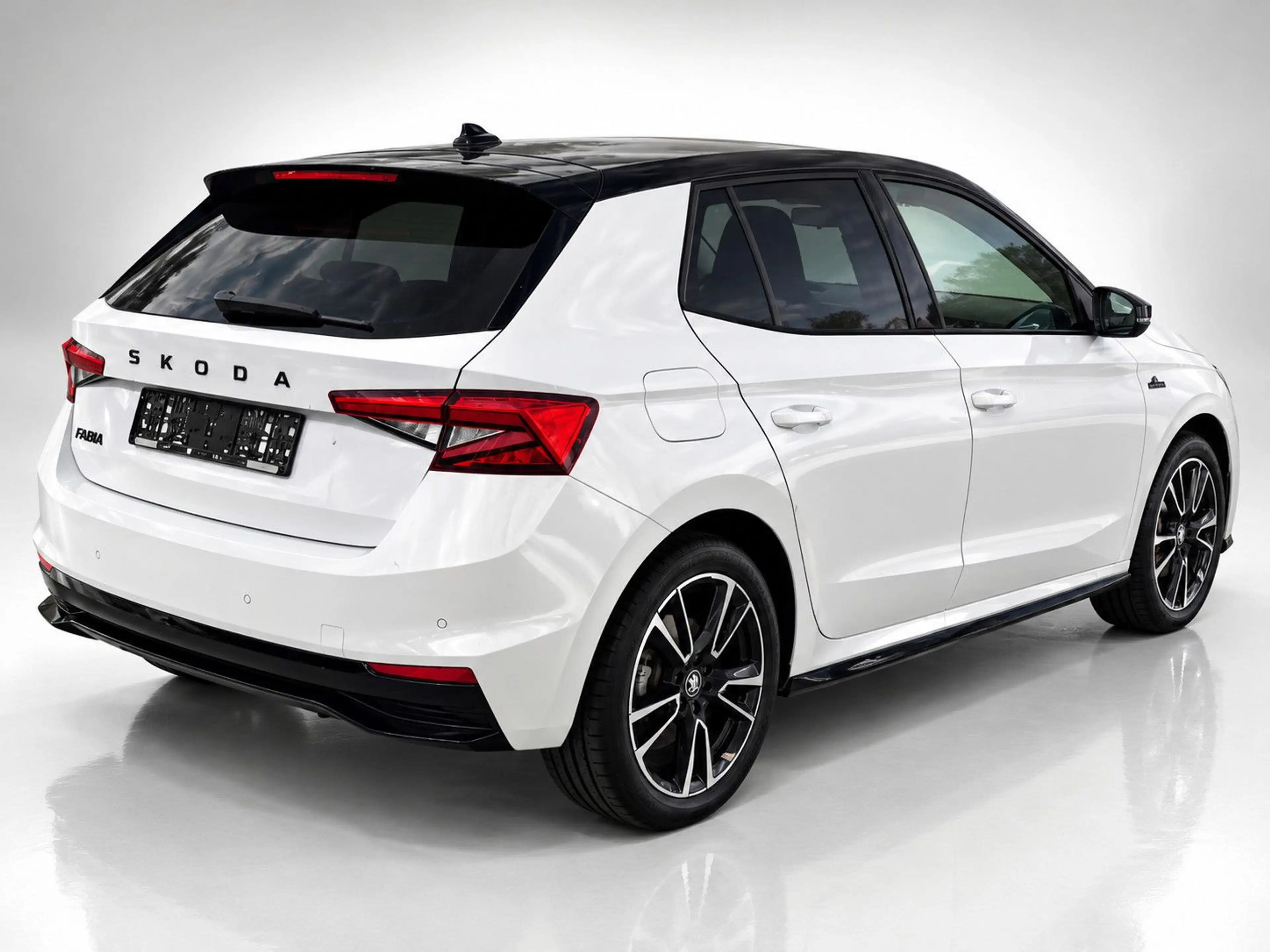 Skoda Fabia 150 PS MONTE CARLO DSG 3xHeizung Navi-App — photo 4