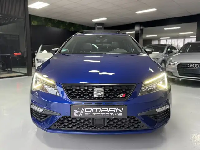 SEAT Leon view 4