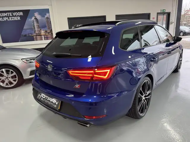 SEAT Leon view 3