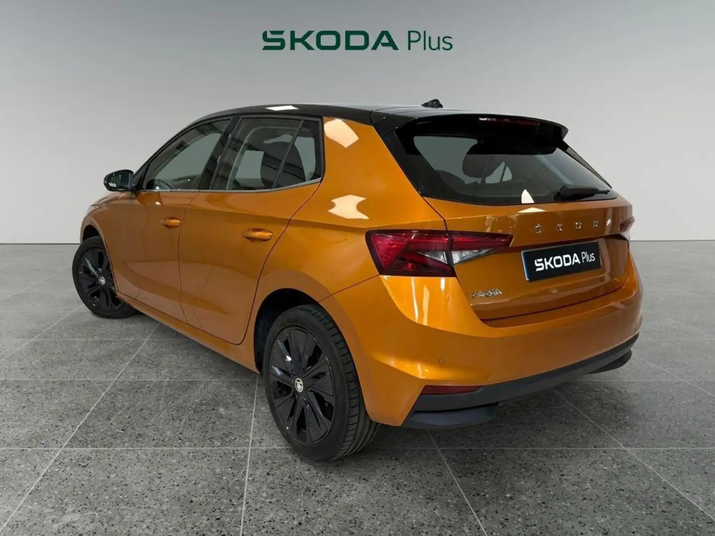Skoda Fabia 1.5 TSI Style DSG 110kW Naranja - 2