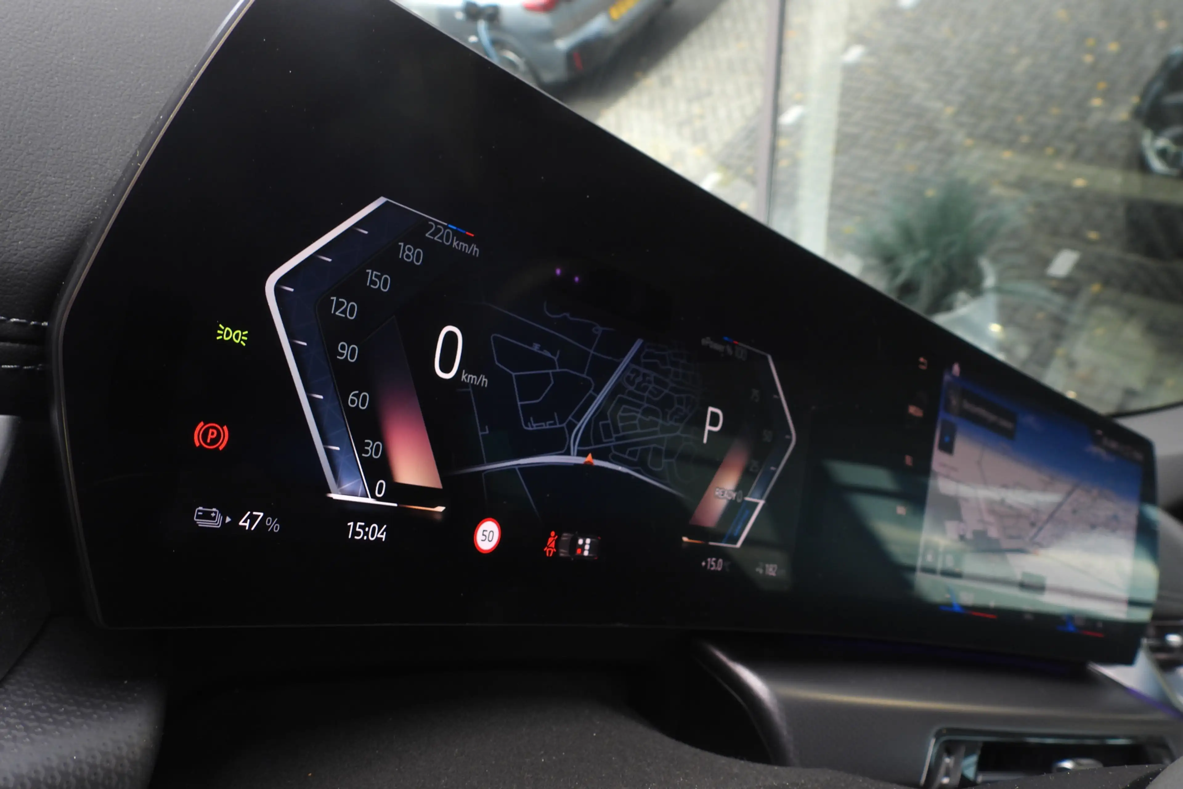 BMW iX1 xDrive30 M Sport / Panoramadak / Trekhaak / Sports — photo 13