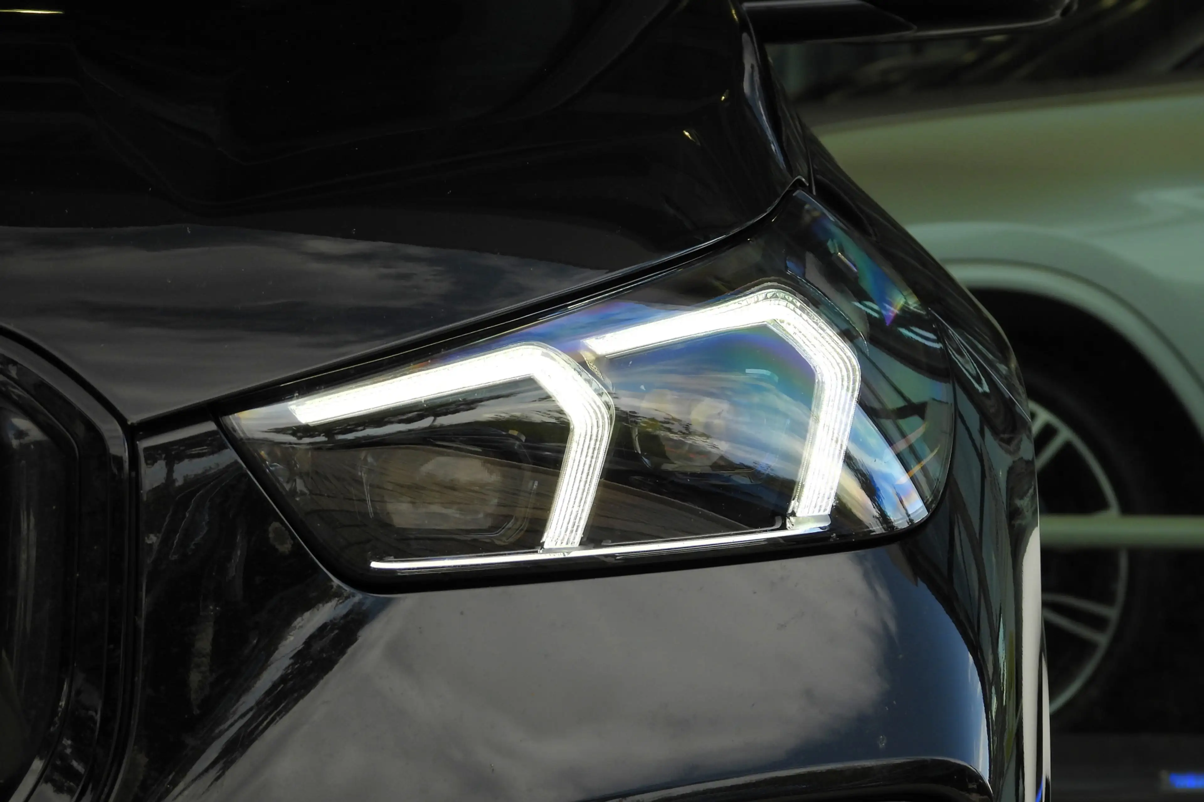 BMW iX1 xDrive30 M Sport / Panoramadak / Trekhaak / Sports — photo 10