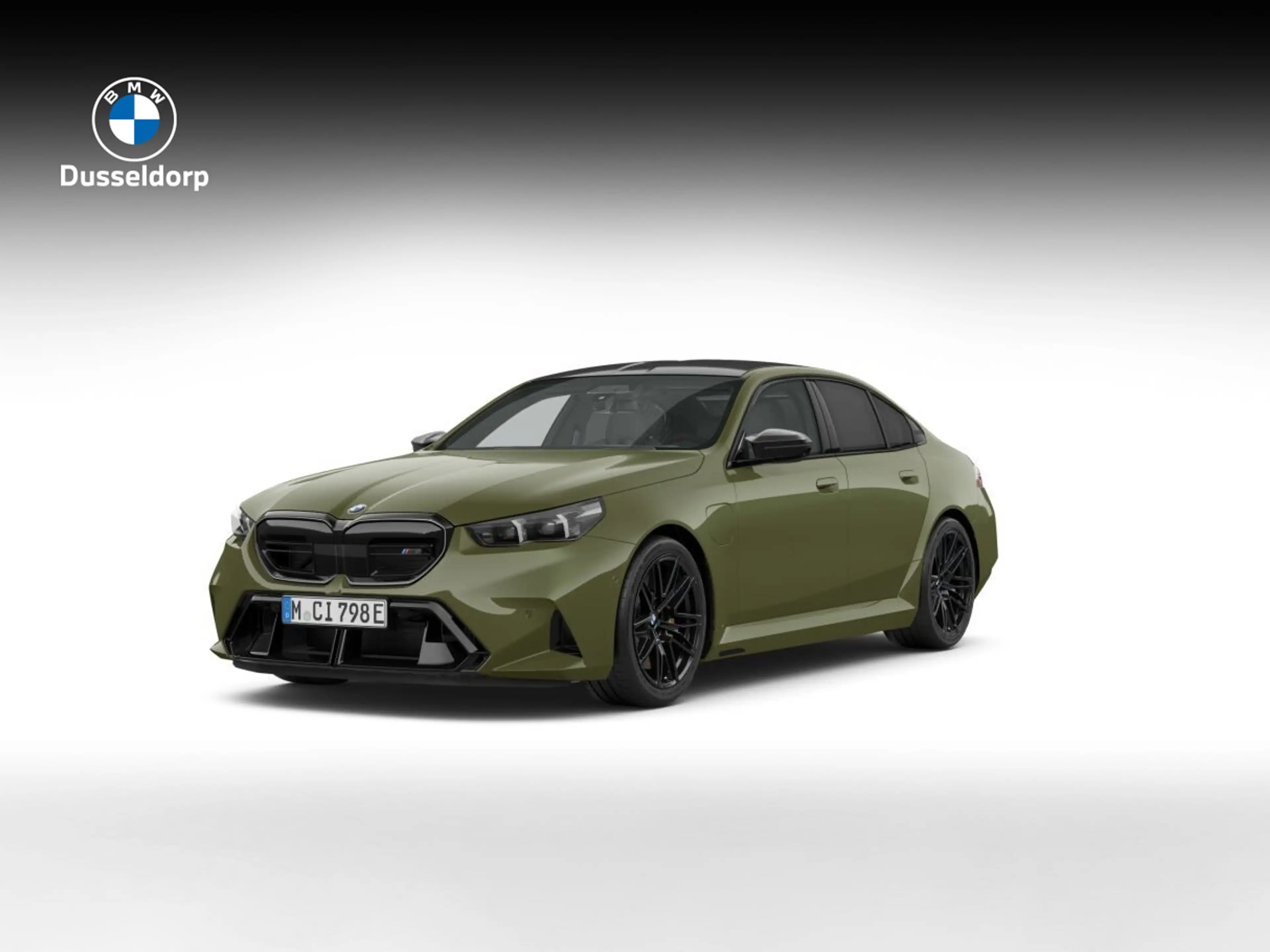 BMW M5 Sedan FROZEN URBAN GREEN | Comfort Pakket | M Carb