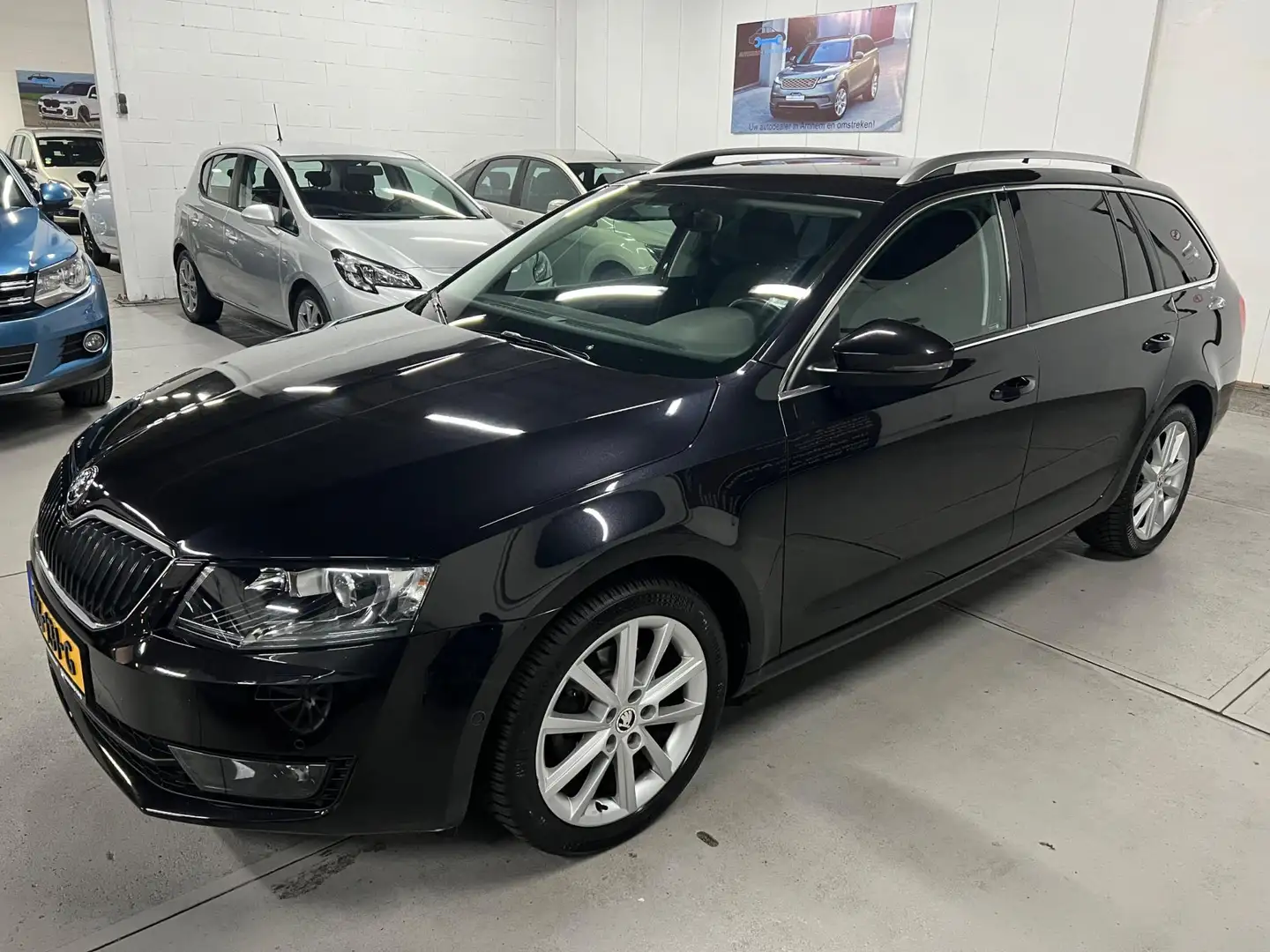 Skoda Octavia Combi 1.4 TSI Greentech Style Business Zwart - 2