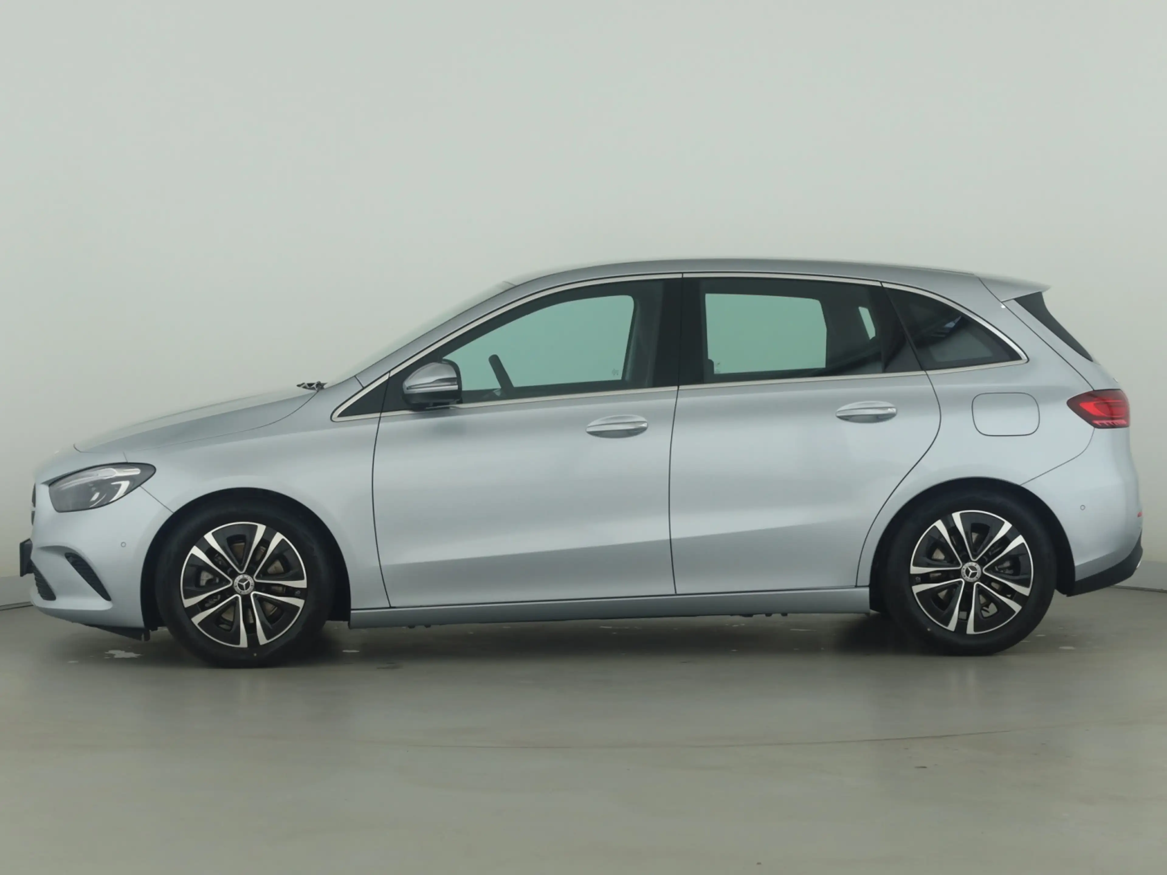Mercedes-Benz B 200 ACC AHK AUT DynLicht Fernlichtass. Kam. LM — photo 7