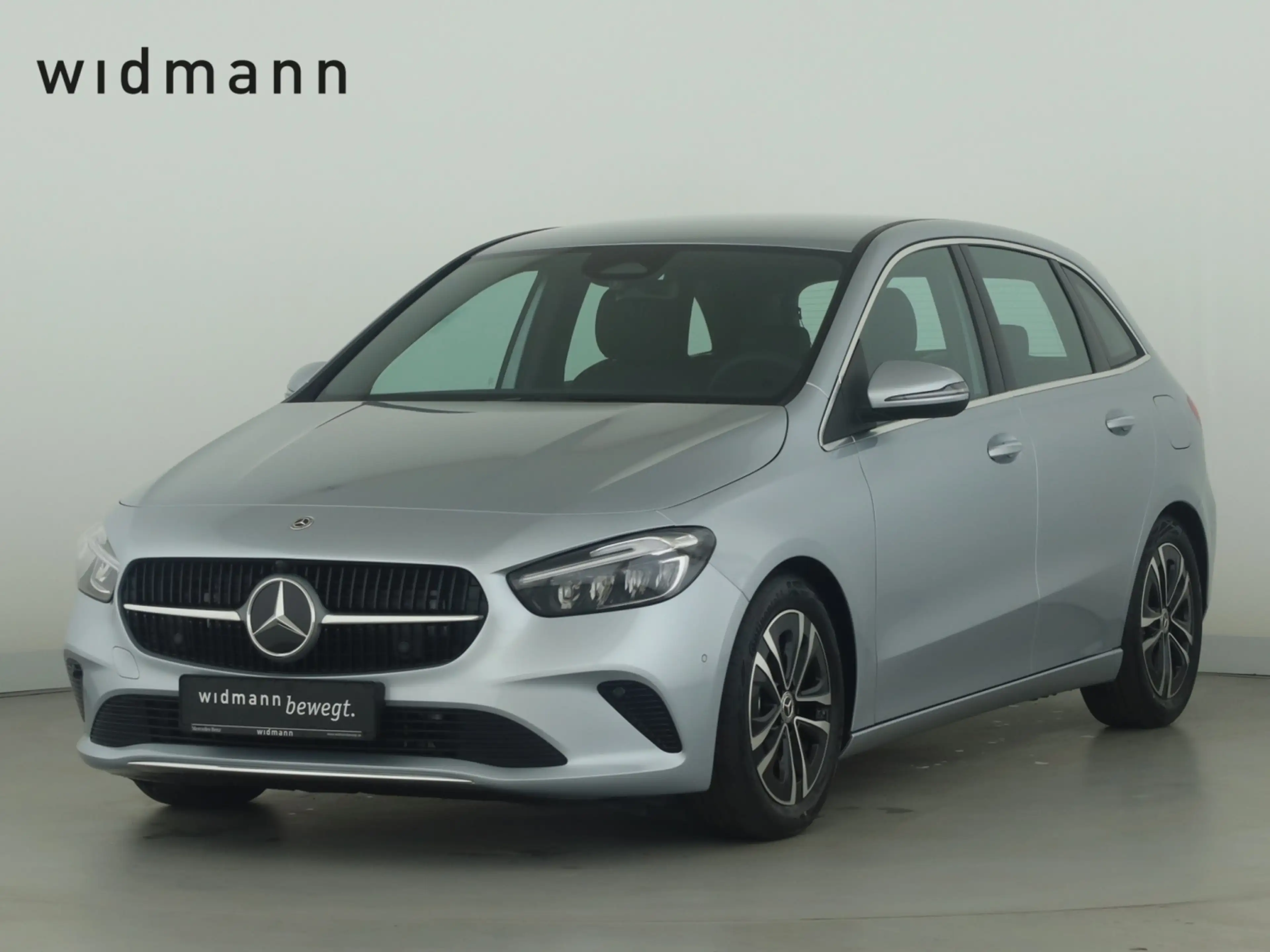 Mercedes-Benz B 200 ACC AHK AUT DynLicht Fernlichtass. Kam. LM