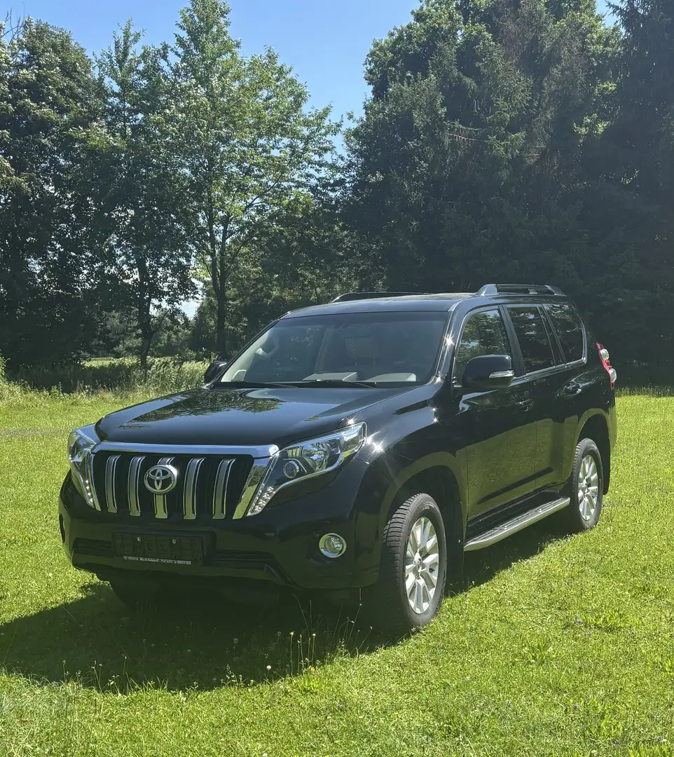 Toyota Land Cruiser 2.8 D-4D crna - 1