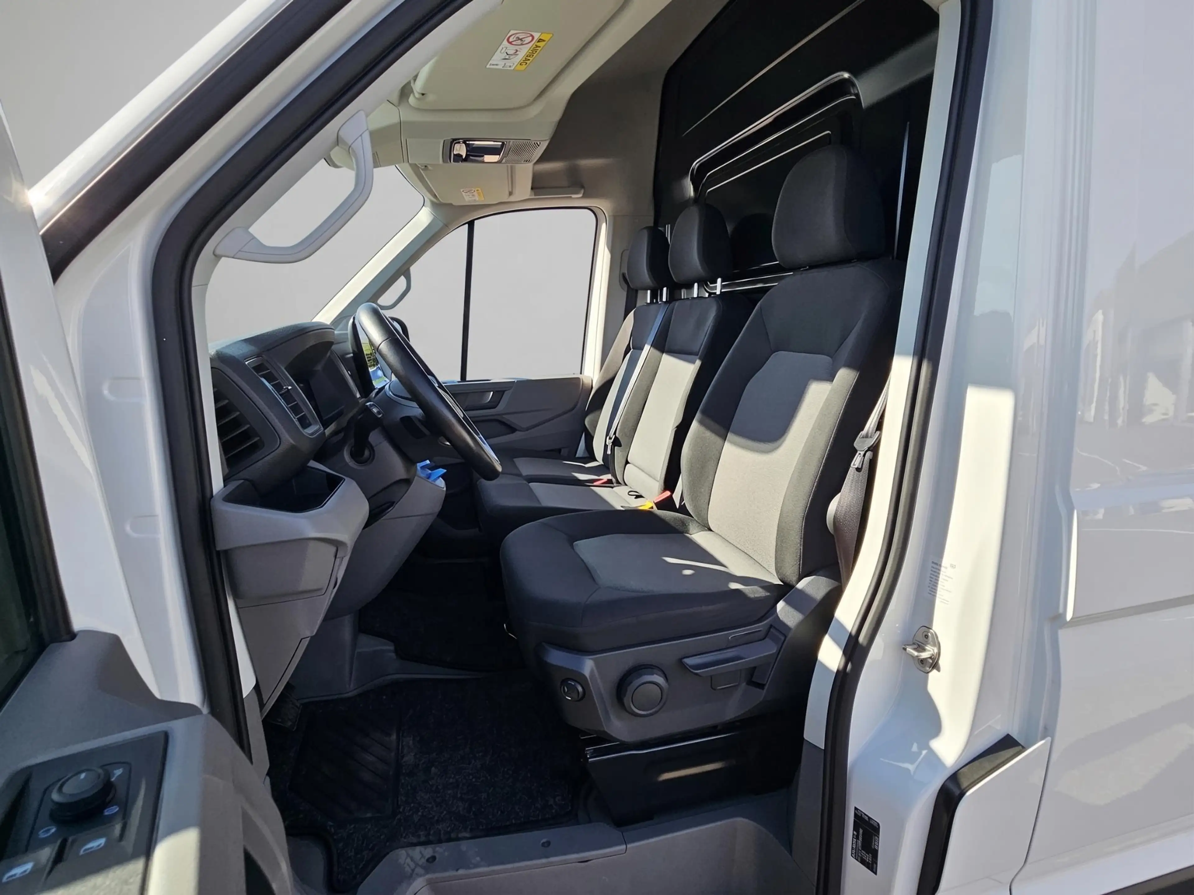 Volkswagen Crafter 35 2.0 TDI L3H3 Highline 140 pk Automaat | FACELIF — photo 15