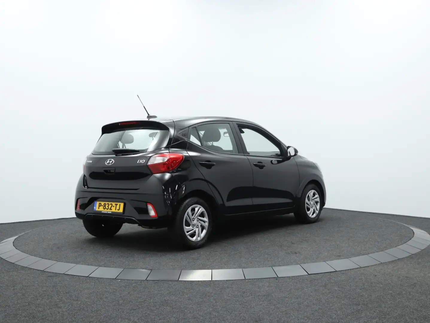 Hyundai i10 1.0 Comfort | Carplay Navigatie | Airco | Cruise c Zwart - 2