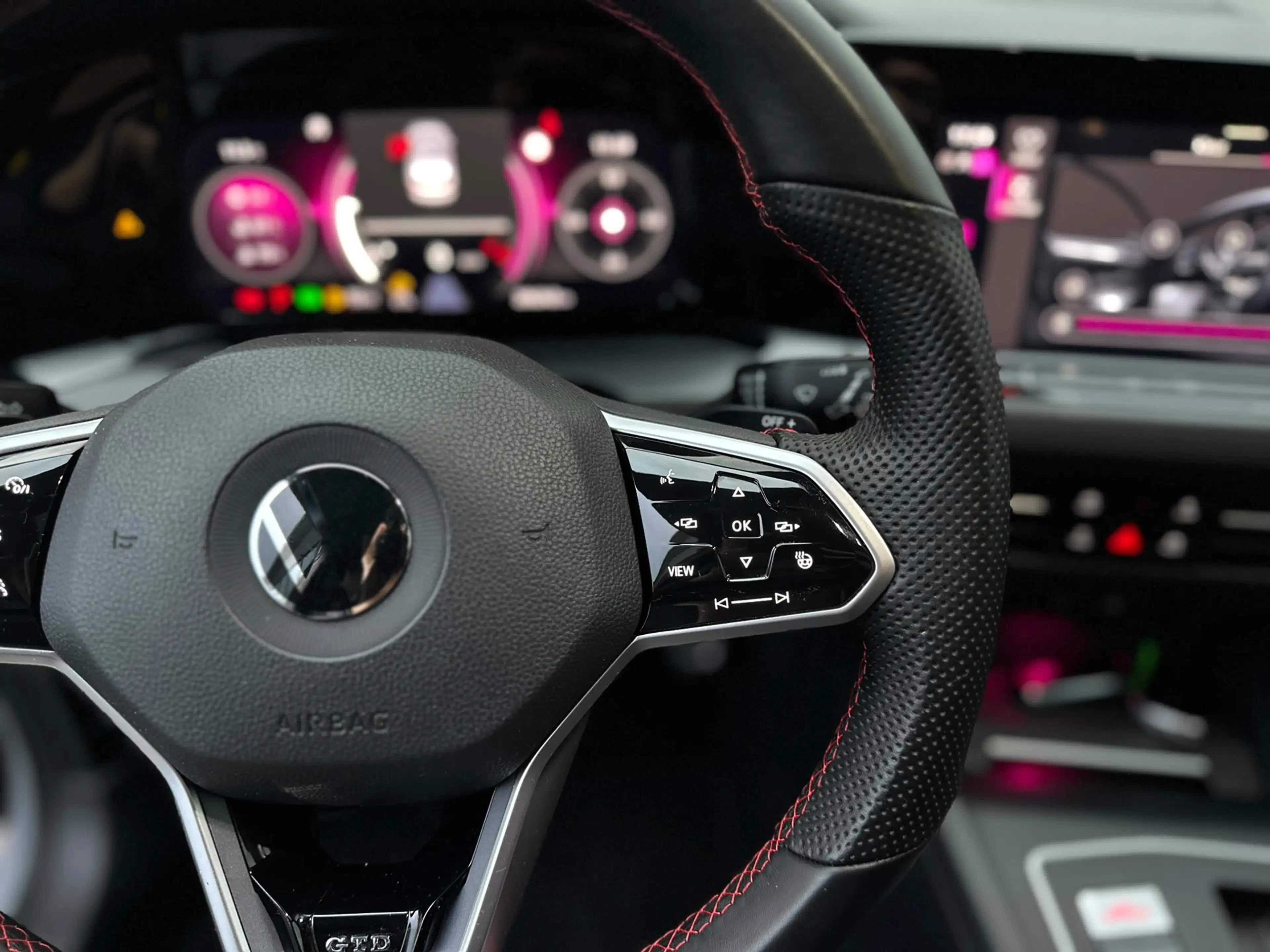 Volkswagen Golf GTD 2.0 TDI | Full options | Pano | DSG | Head Up | H& — photo 26