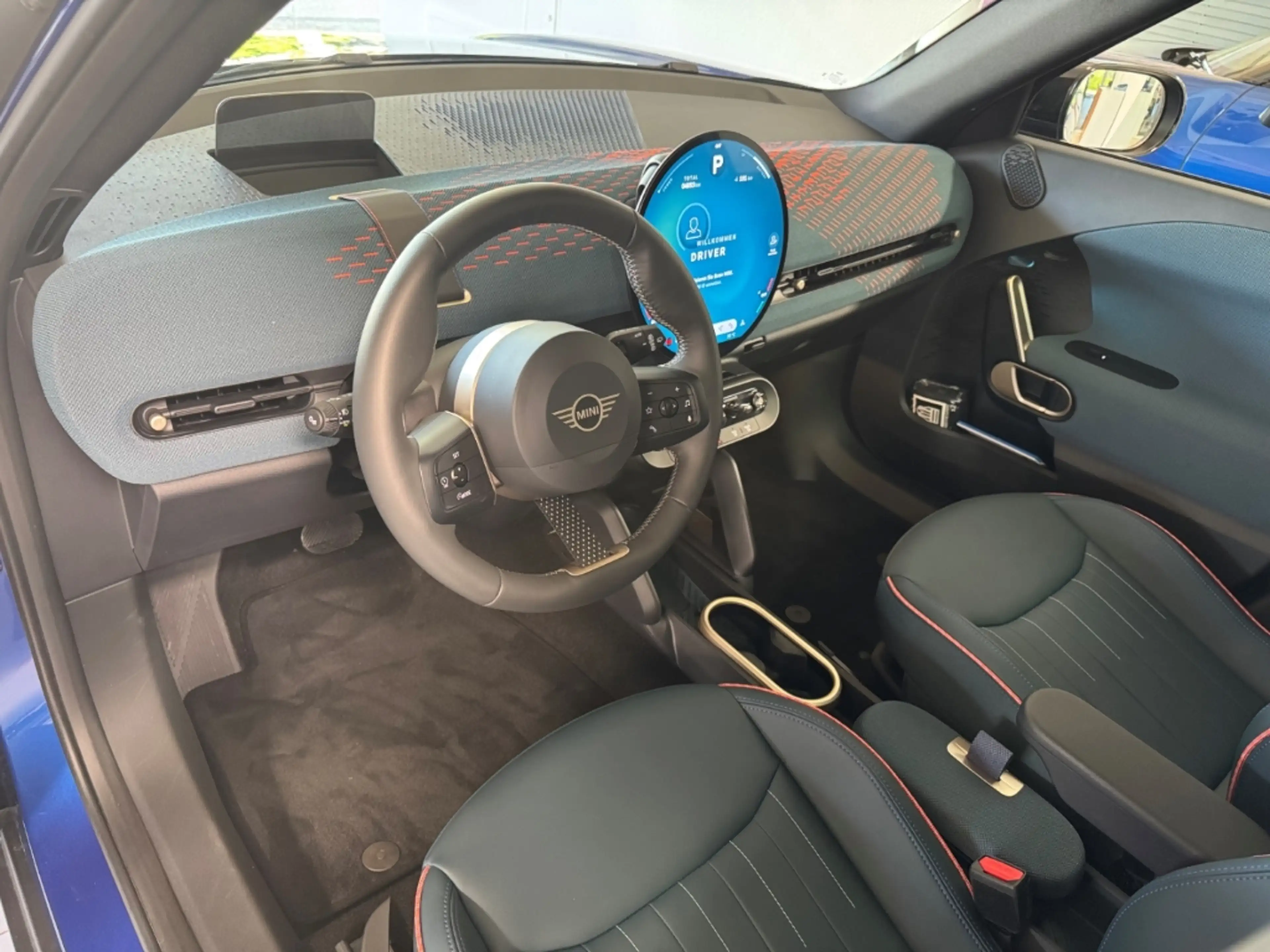 MINI Aceman Favoured Trim Leder Pano Park-Assistent — photo 10