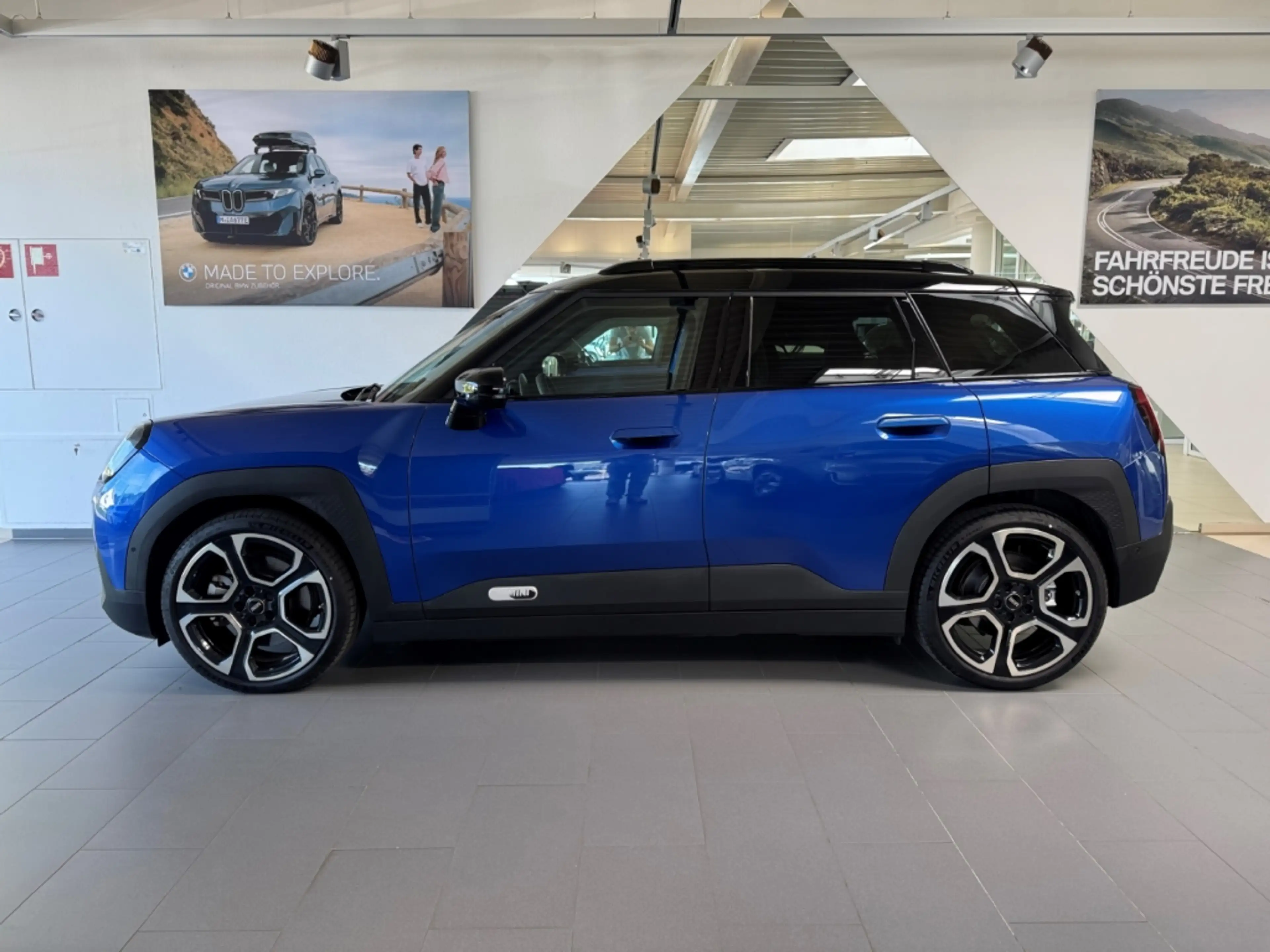 MINI Aceman Favoured Trim Leder Pano Park-Assistent — photo 4