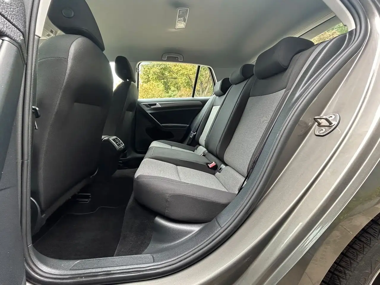 Volkswagen Golf Standard Model — photo 17 sur 36