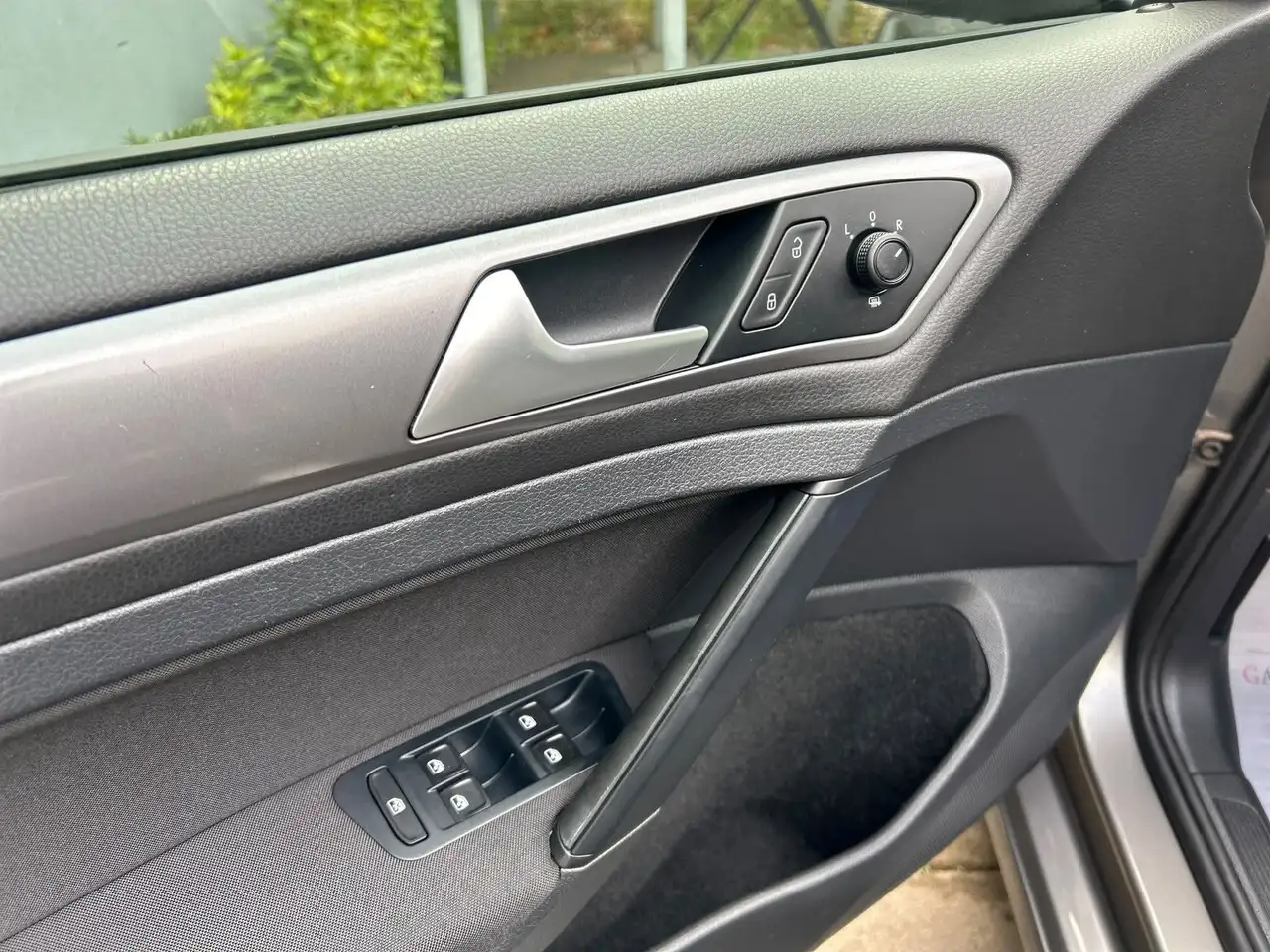 Volkswagen Golf Standard Model — photo 26 sur 36