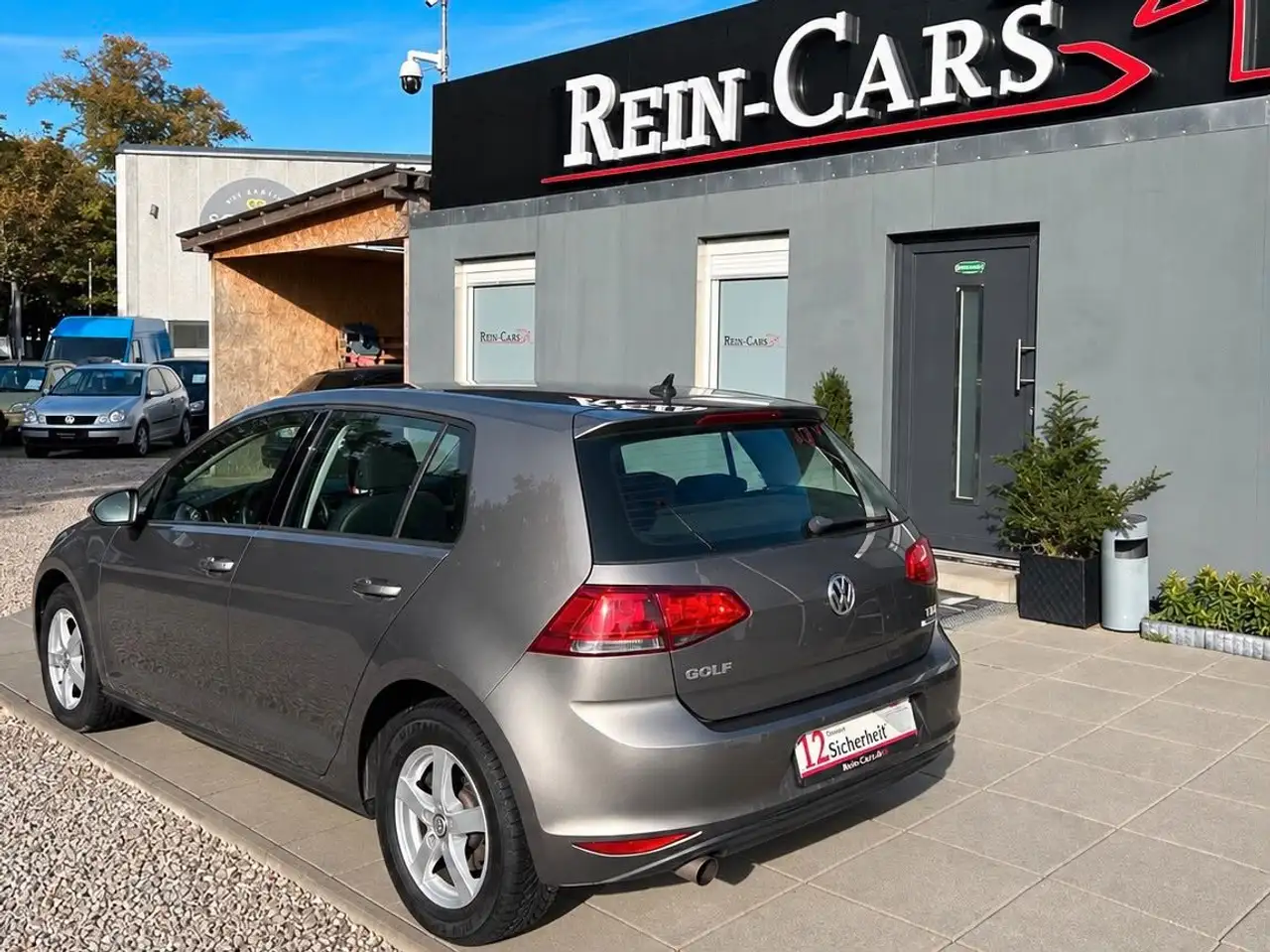 Volkswagen Golf Standard Model — photo 4 sur 36