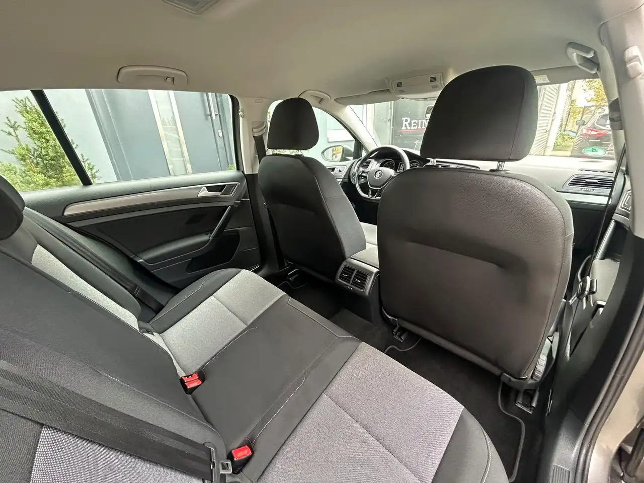 Volkswagen Golf Standard Model — photo 16 sur 36