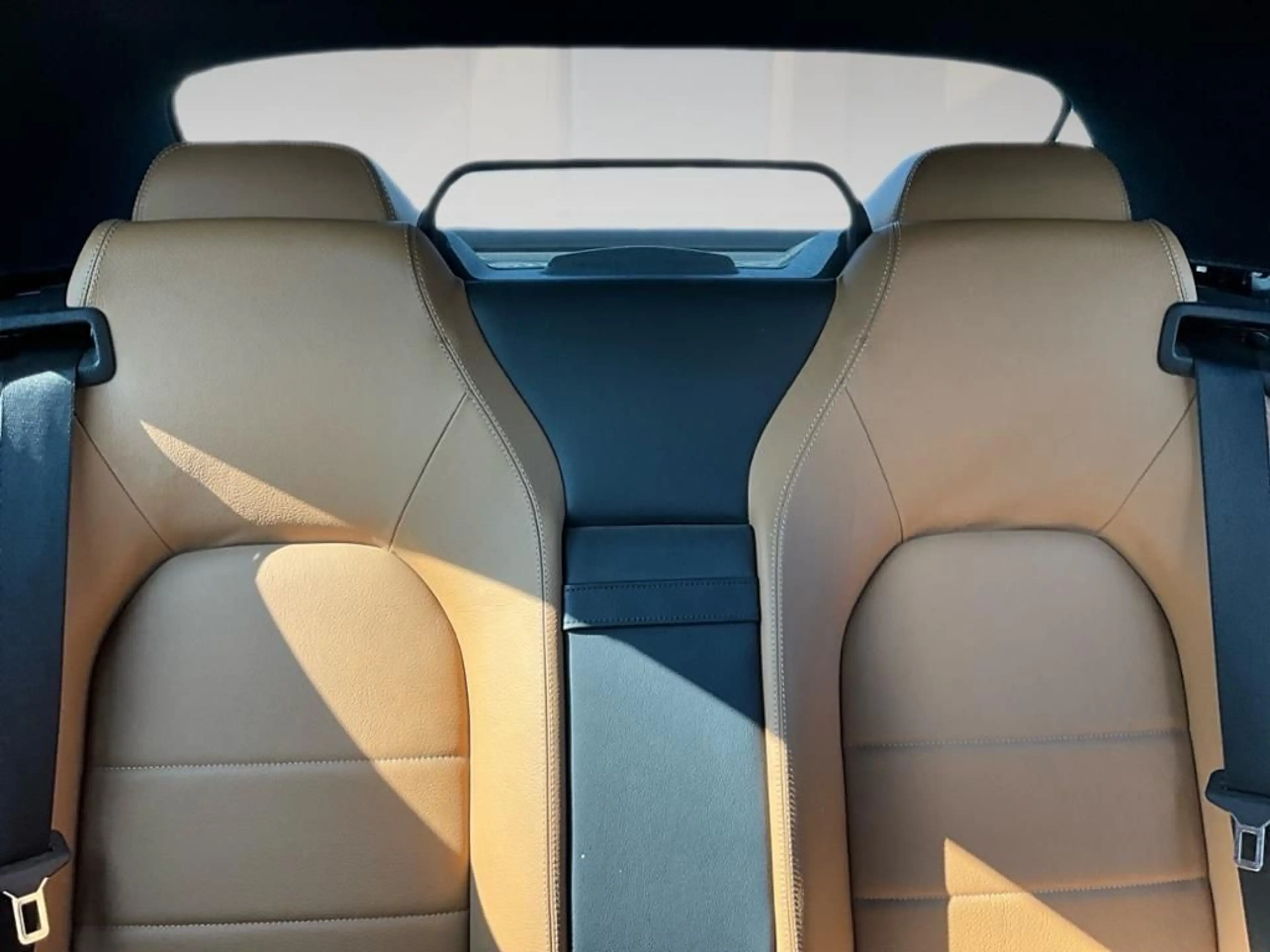 Mercedes-Benz E 250 BlueEFFICIENCY Cabriolet AHK AUT KlimaA LM — photo 15