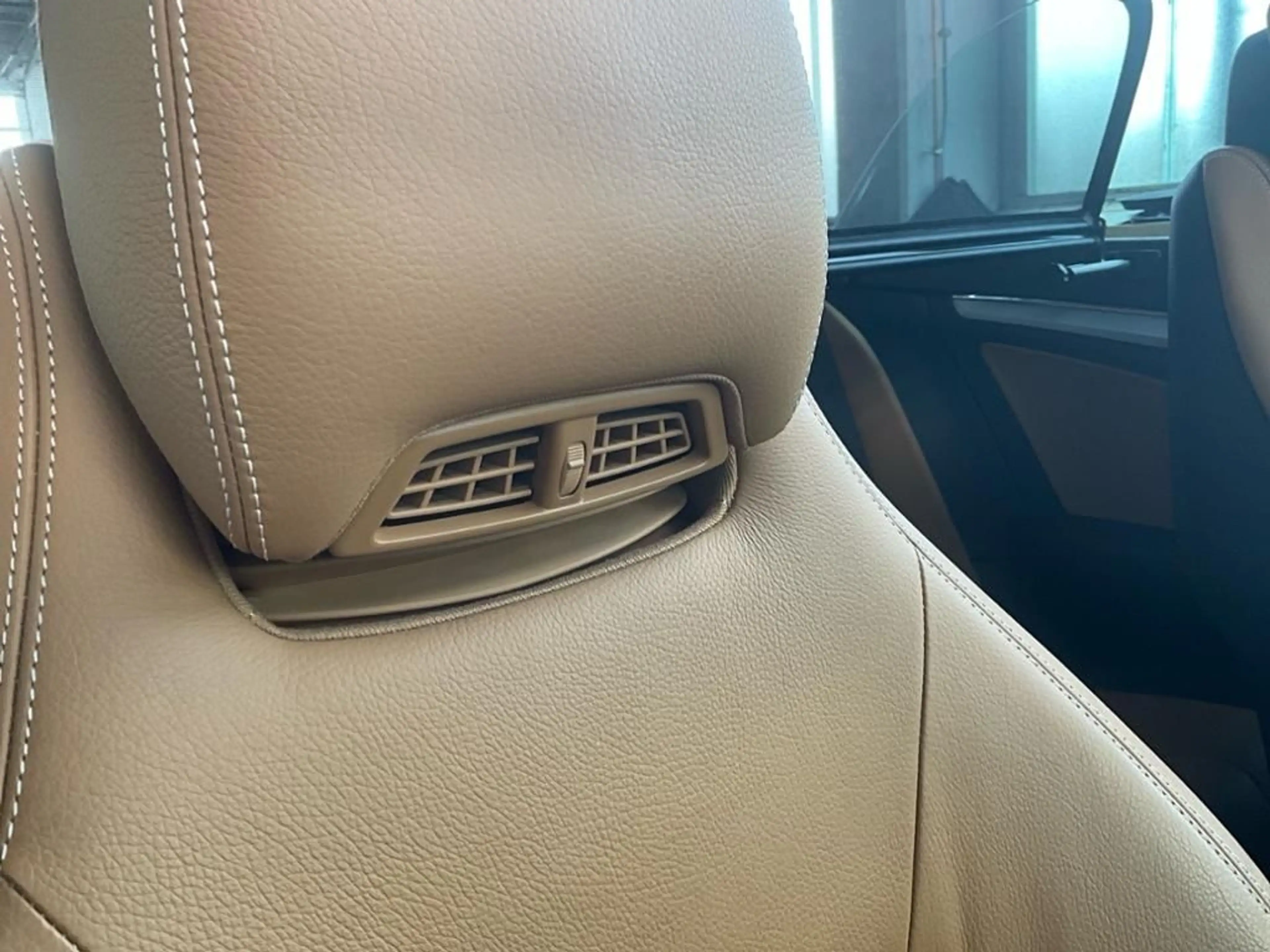 Mercedes-Benz E 250 BlueEFFICIENCY Cabriolet AHK AUT KlimaA LM — photo 13