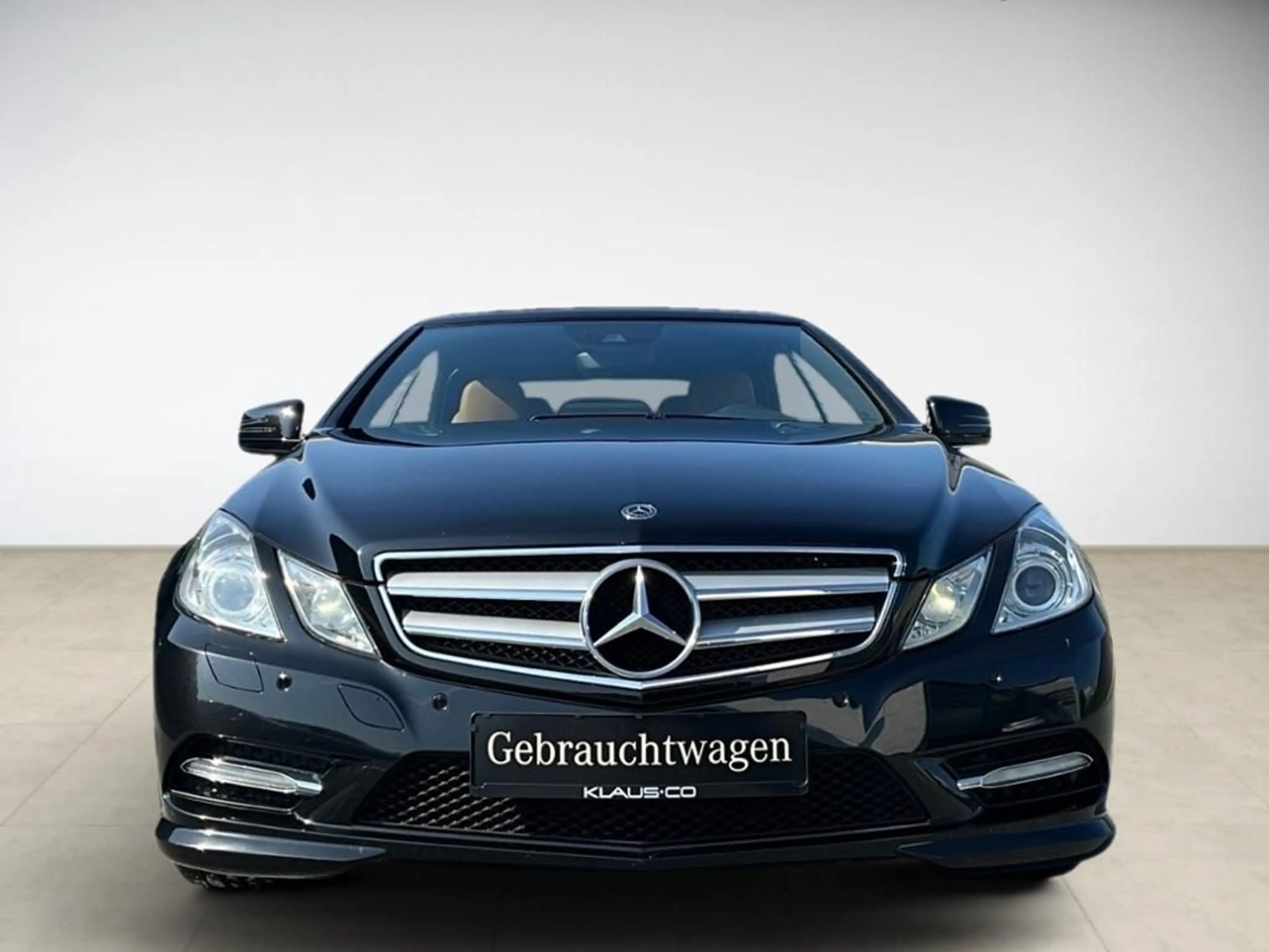 Mercedes-Benz E 250 BlueEFFICIENCY Cabriolet AHK AUT KlimaA LM — photo 2