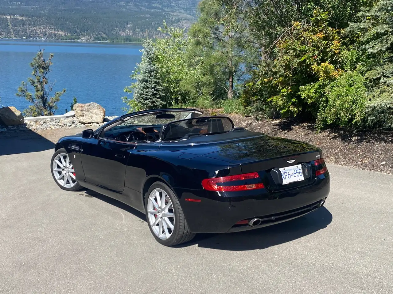 Aston Martin DB9 снимка Aston Martin DB9