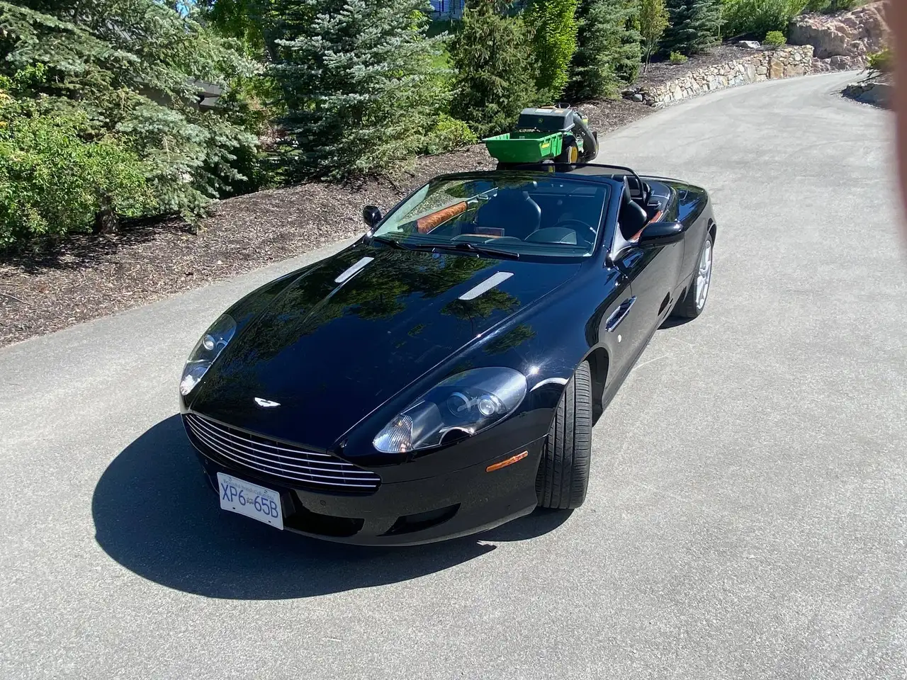 Aston Martin DB9 снимка Aston Martin DB9