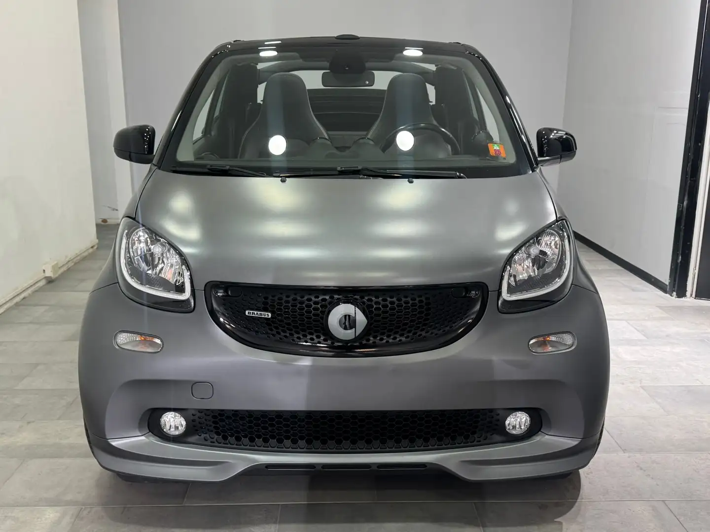 smart forTwo BRABUS CABRIO XCLUSIVE 109CV JBL NAVI LED MATTGREY Šedá - 2
