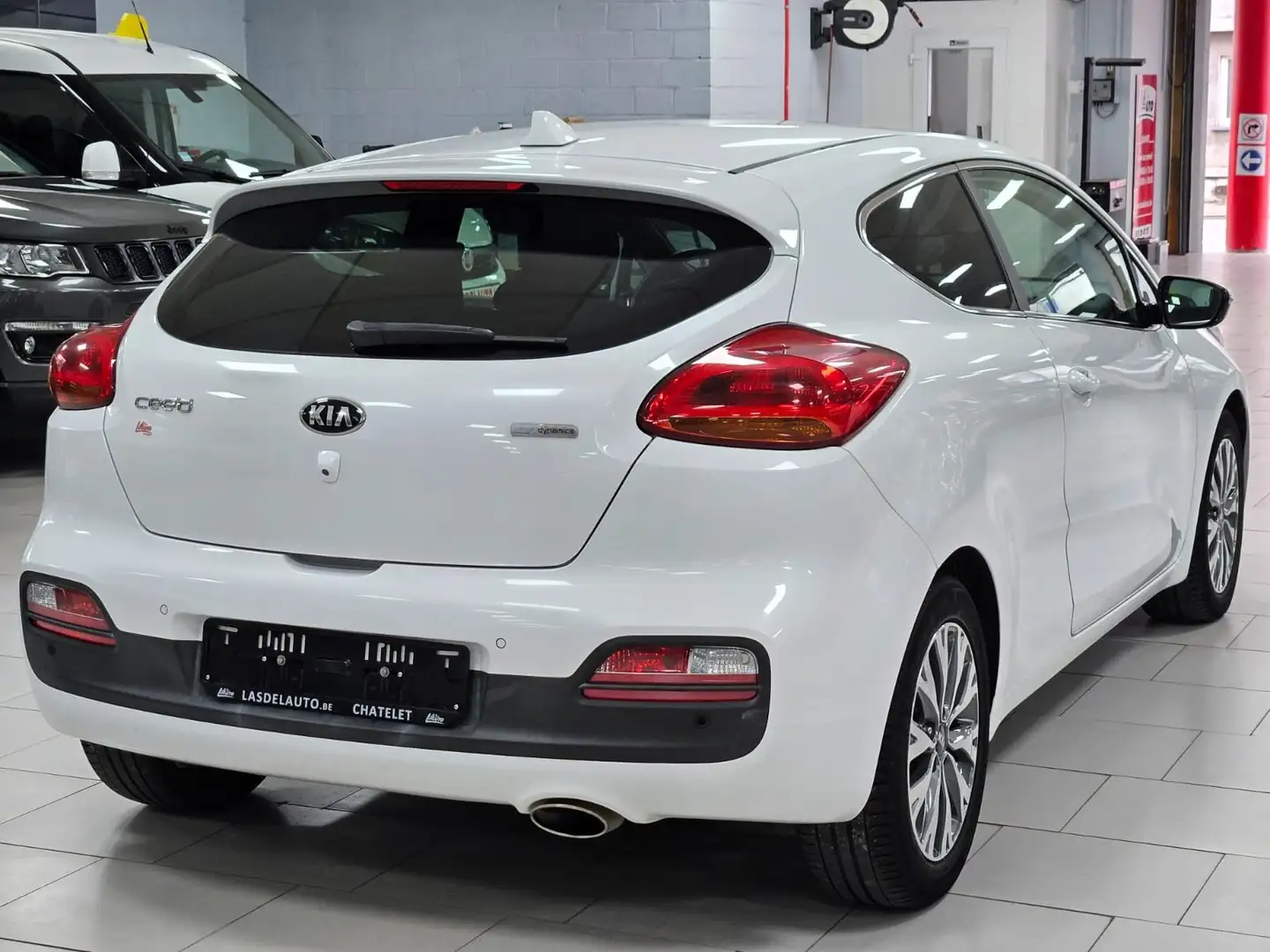 Kia ProCeed / pro_cee'd 1.4i Gps Sensors CAMERA BiZone Cruise Blue Carplay Blanco - 2