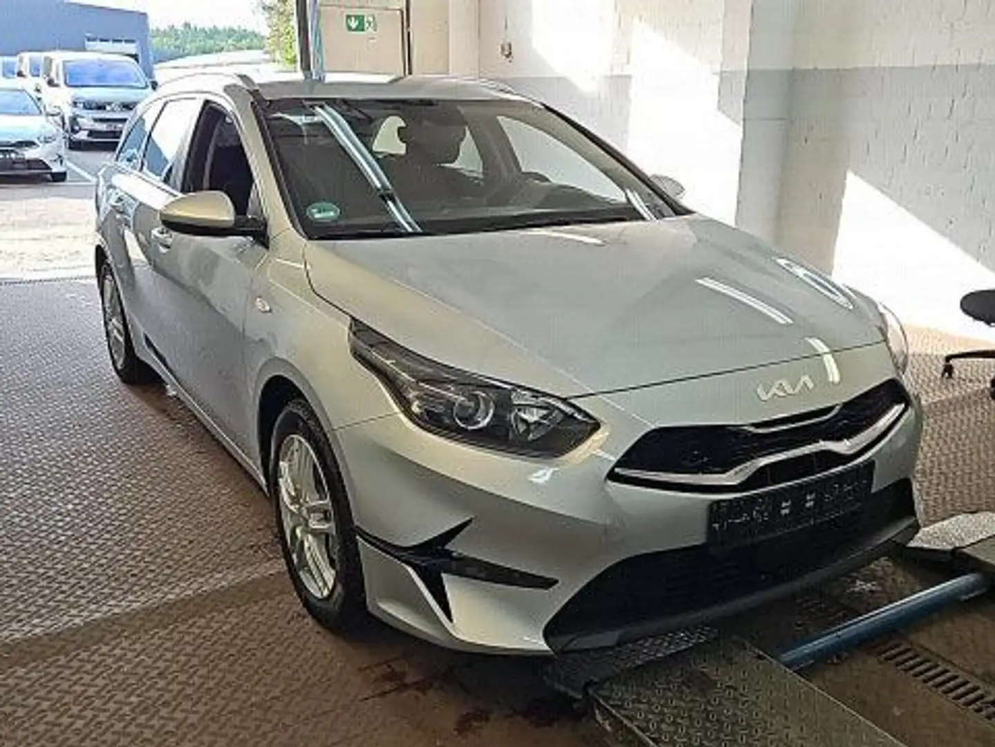 Kia Ceed SW / cee'd SW Vision NAVI SHZ LHZ DAB KAMERA ALU TEMPOMAT Silber - 2