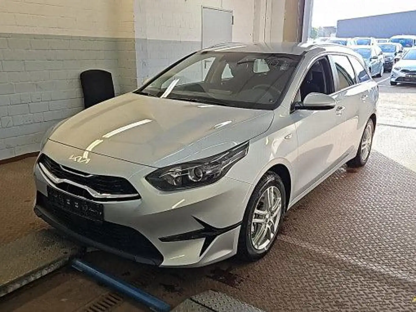 Kia Ceed SW / cee'd SW Vision NAVI SHZ LHZ DAB KAMERA ALU TEMPOMAT Silber - 1