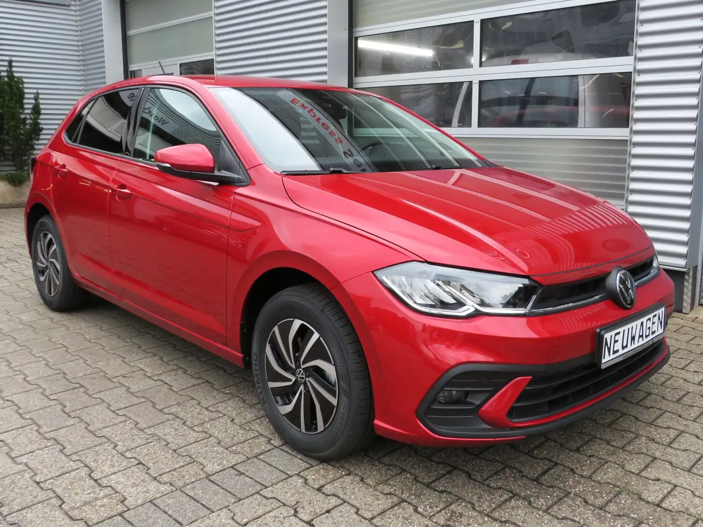 Volkswagen Polo 1.0 TSI DSG Life/DAB+/LED/PDC v+ht/Sitzheizung/ Rot - 2
