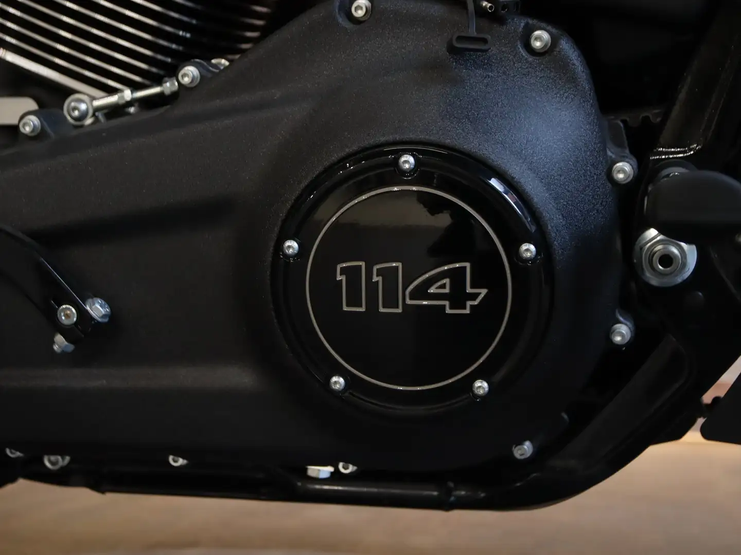 Harley-Davidson Street Bob 114 VIVID BLACK ABS MY21 Galben - 2