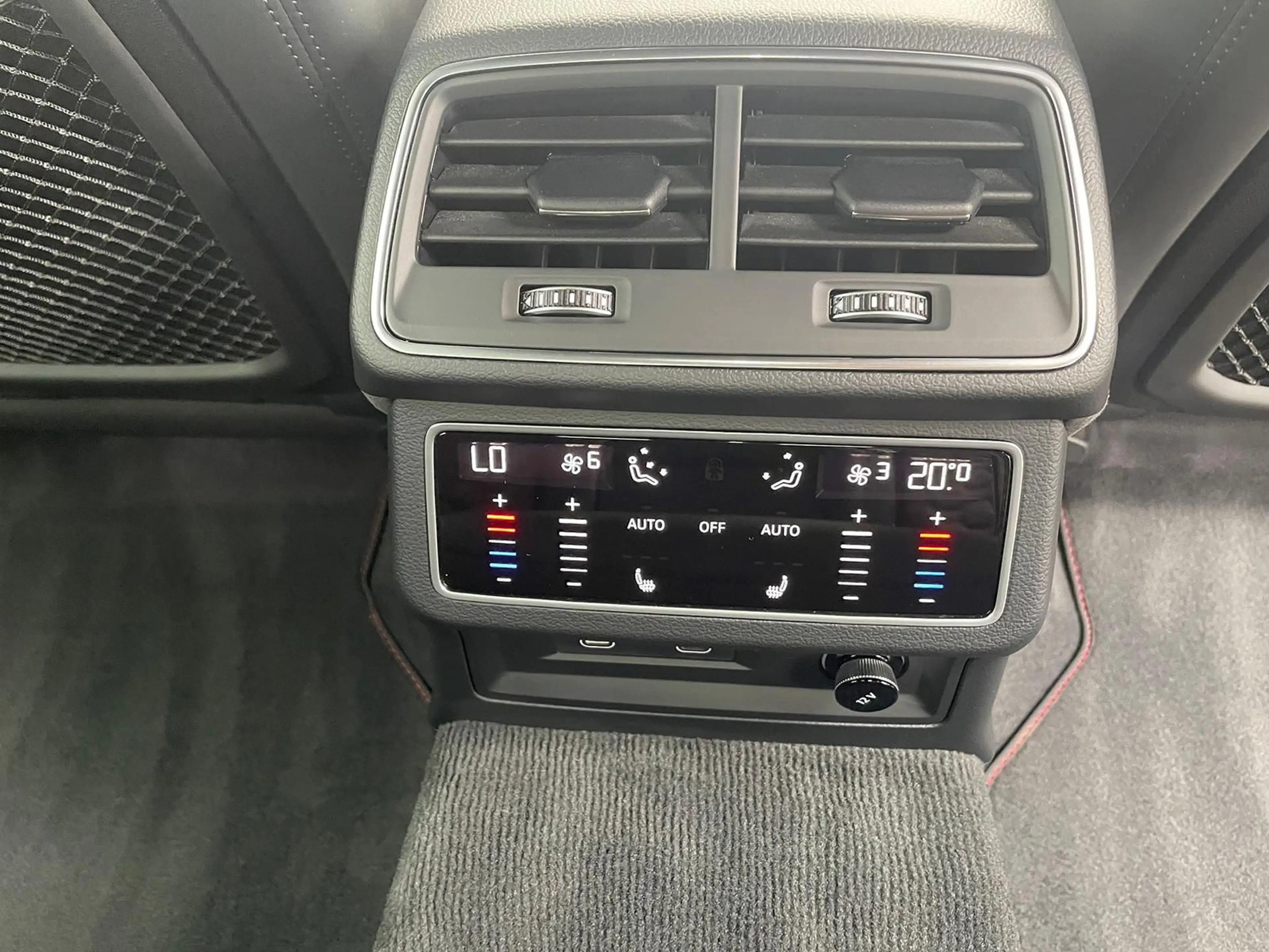Audi RS7 4.0 TFSI Performance SHZ 280 k/mh HUD Pano — photo 15