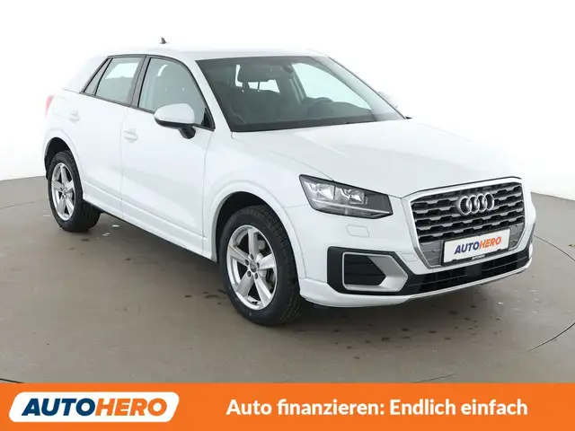 Audi Q2 view 8