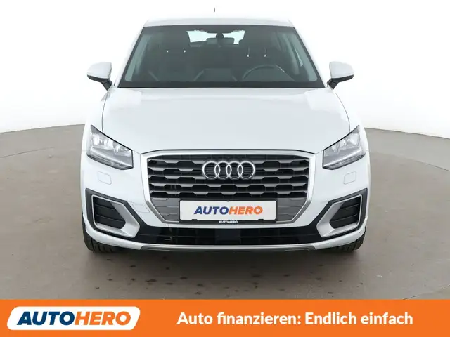 Audi Q2 view 9