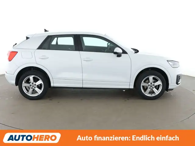 Audi Q2 view 7