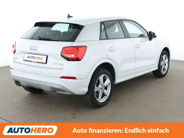 Audi Q2 view 6