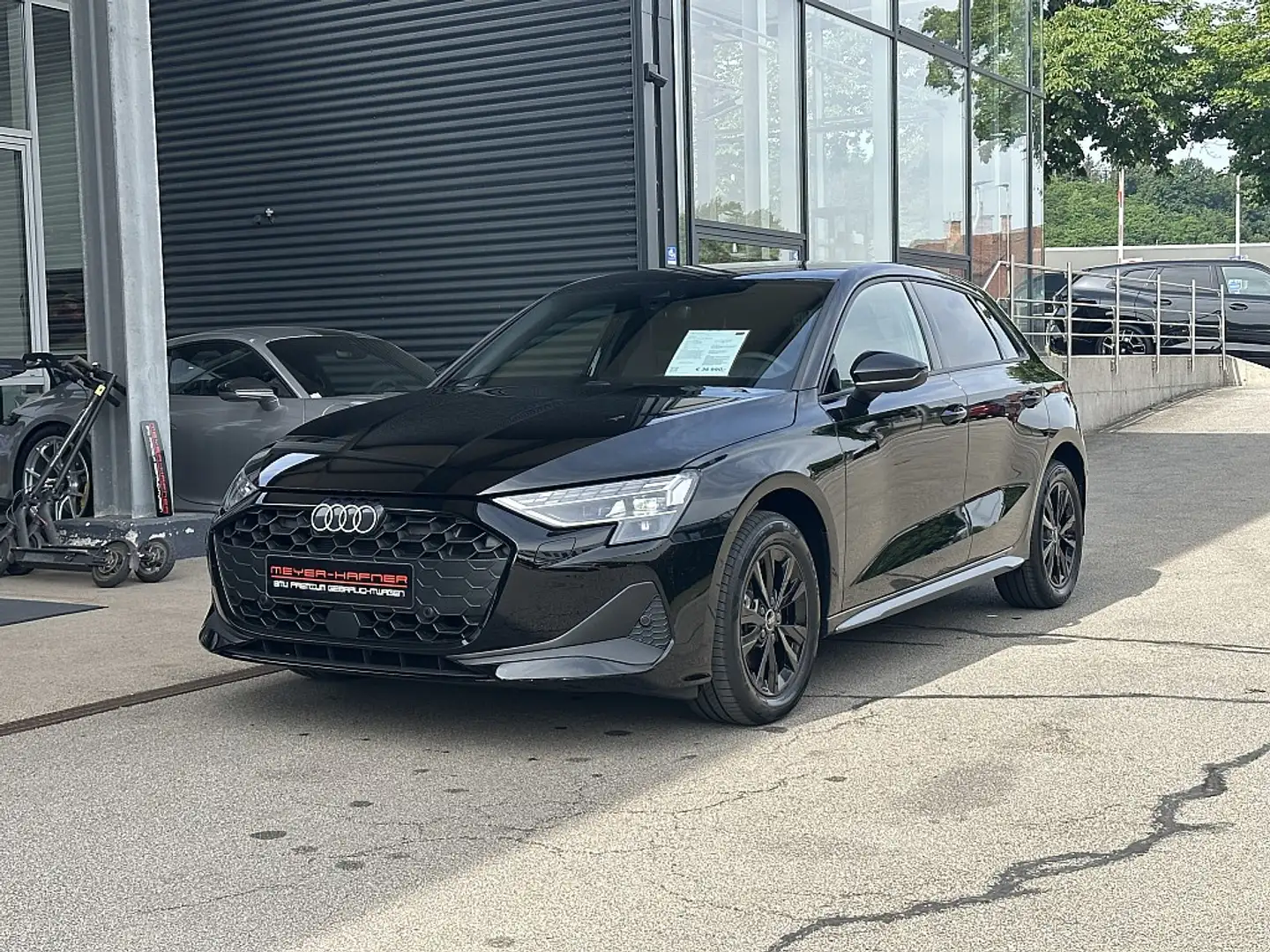 Audi A3 SB 30 TFSI S-line / LED / Sportsitze Noir - 2