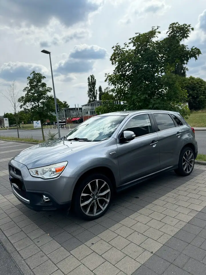 Mitsubishi ASX