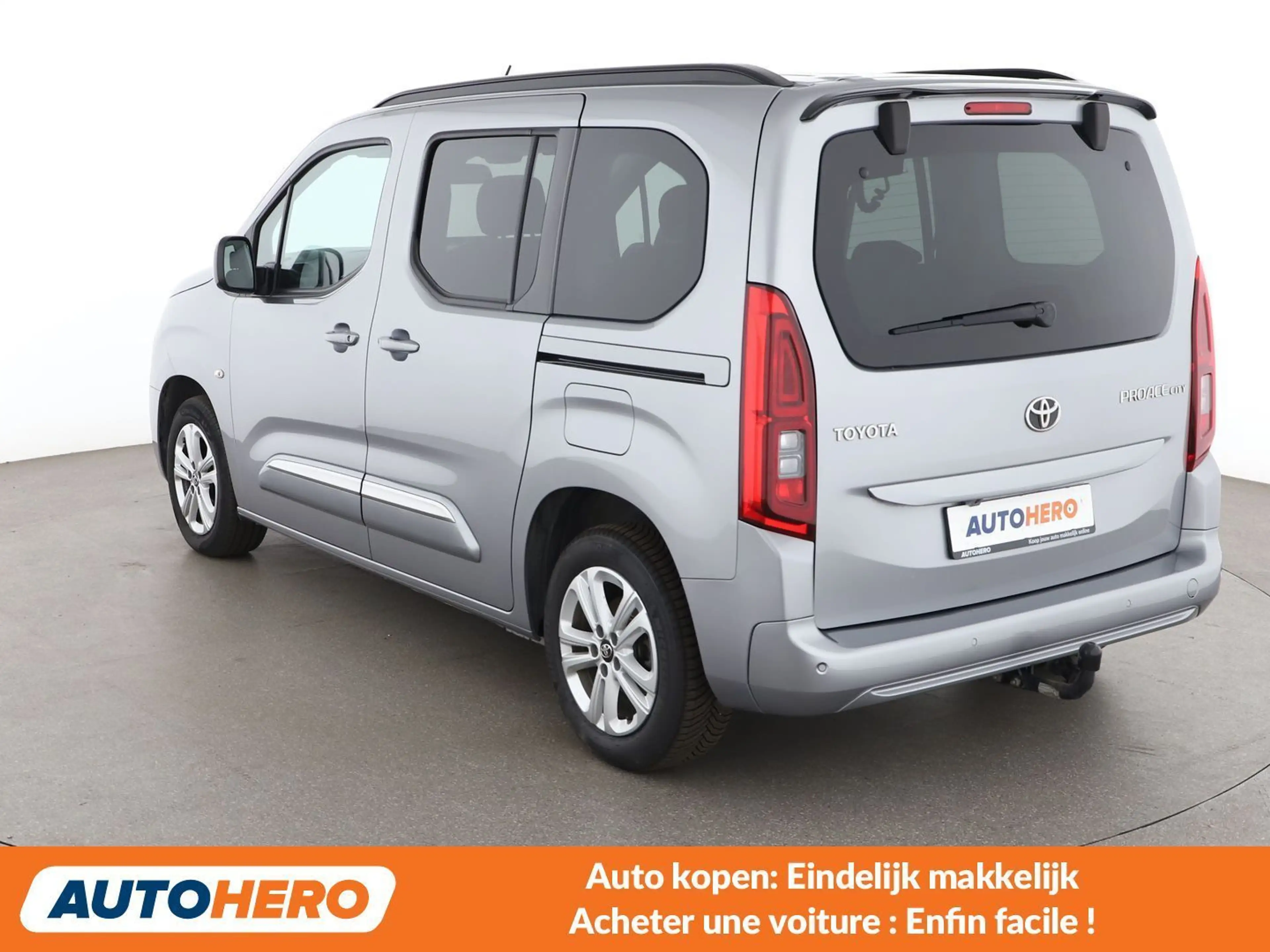 Toyota Proace City 1.2 Turbo L2 Shuttle — photo 4