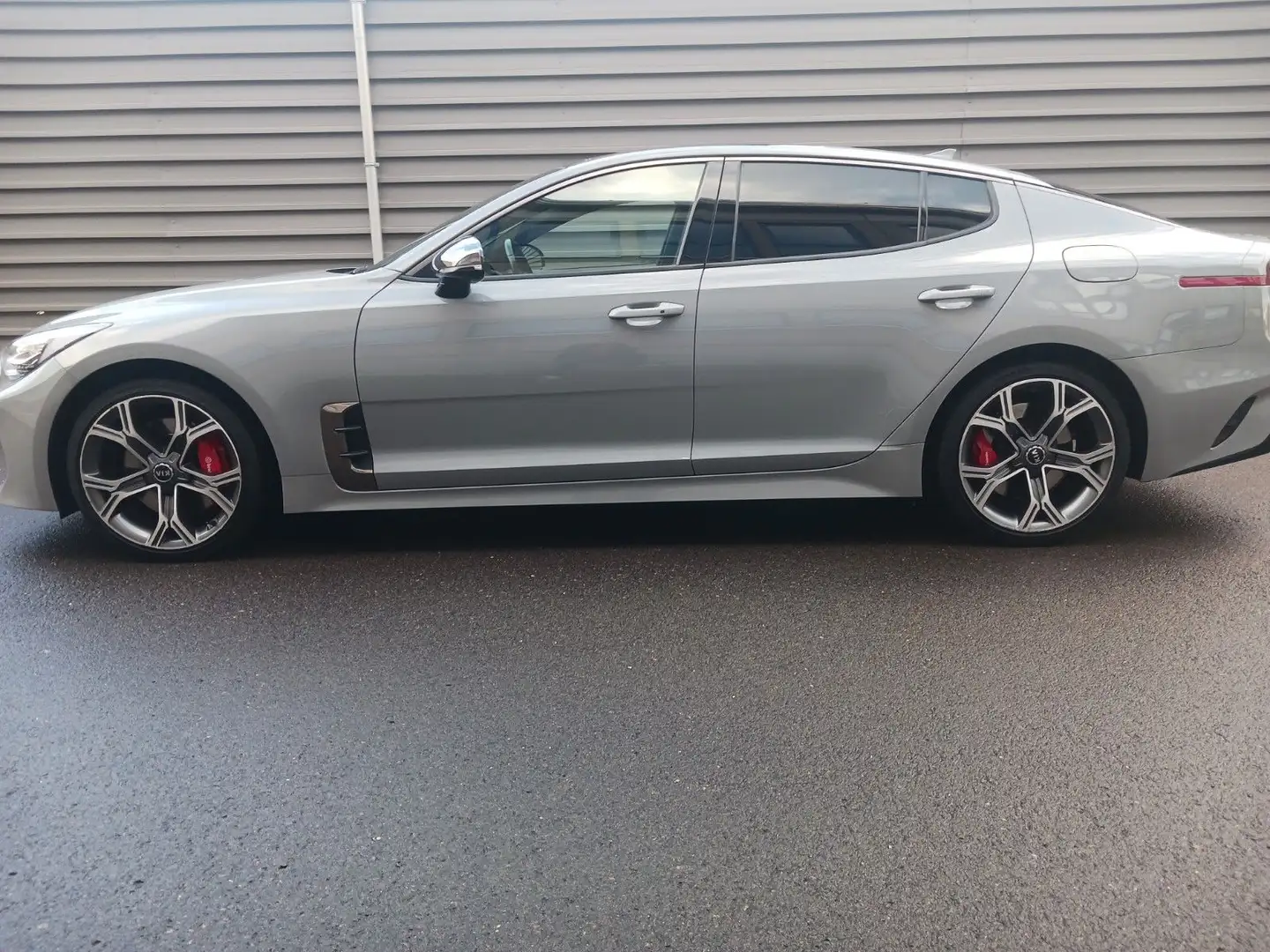 Kia Stinger GT 4WD HUD,RFK,Klappe,Pano,1.Hand Серебристый - 2