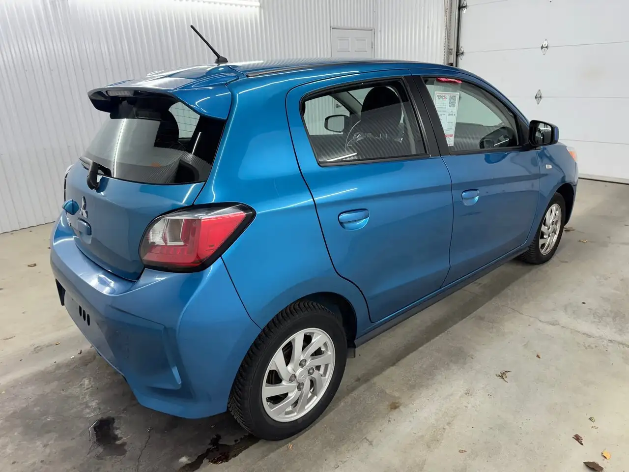 Mitsubishi Mirage снимка Mitsubishi Mirage